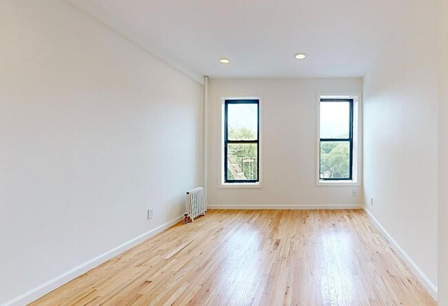 Building Photo - 1 bedroom in NEW YORK NY 10040