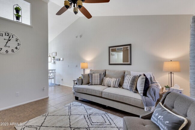 Building Photo - 8914 W Desert Jewel Dr