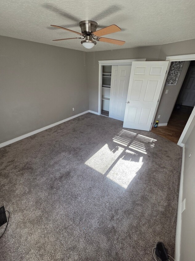 Foto del edificio - 1609 S Middle Creek Ct