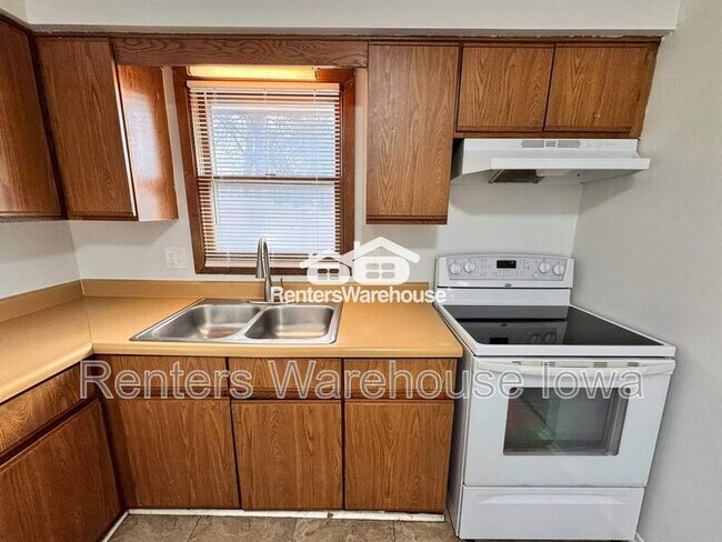 Foto del edificio - 830 Hartford Ave