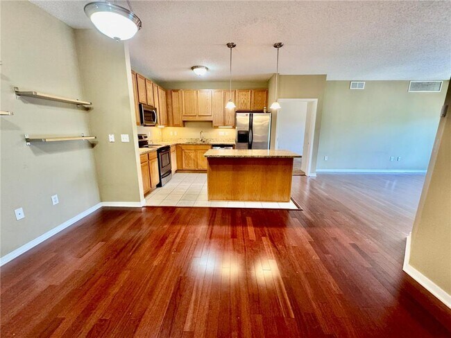 Foto del edificio - 619 SE 8th St