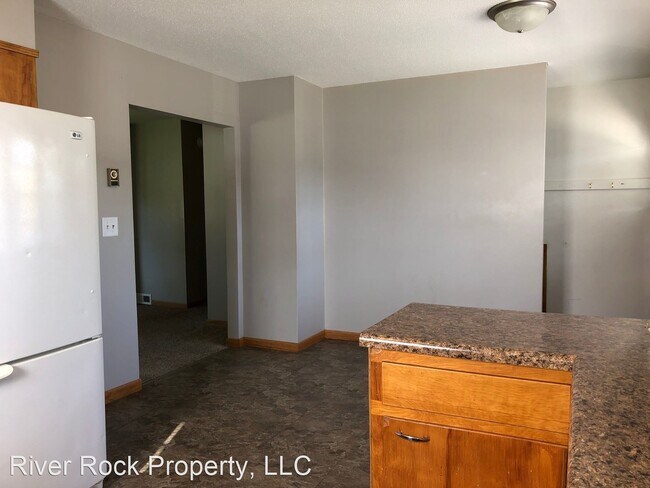 Building Photo - 5 br, 2 bath House - 1604 3rd Street South