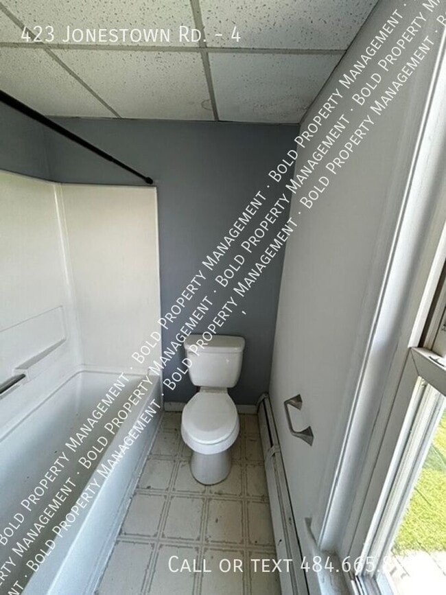 Building Photo - 423 Jonestown Rd