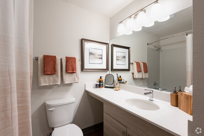 2BD, 2BA - 921SF - Meridian Pointe Apartment Homes