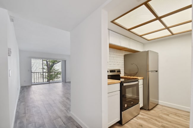 Photo - 9700 Starkey Rd Apartment