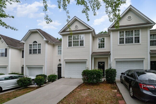 Building Photo - SPECIAL! $250 OFF ON THE 2ND MONTH OF RENT...