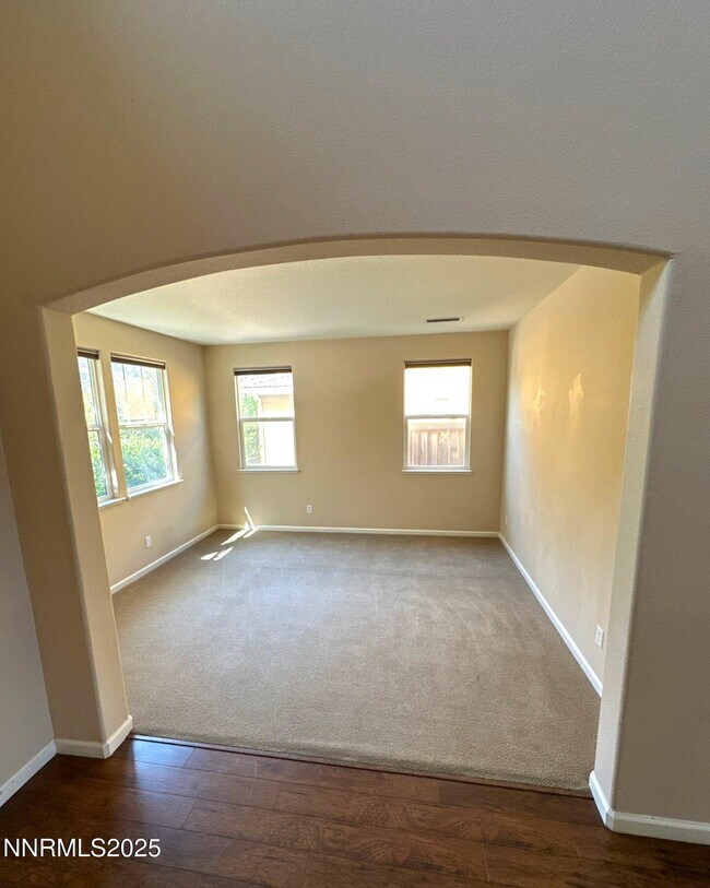 Building Photo - 545 Terracina Way