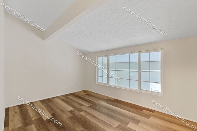 Foto del edificio - Updated, Spacious 2 Bedroom, Pet Friendly ...