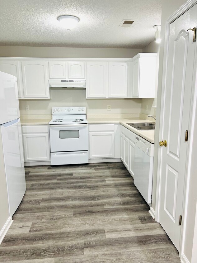 Foto principal - 245 Darbys Crossing Ct