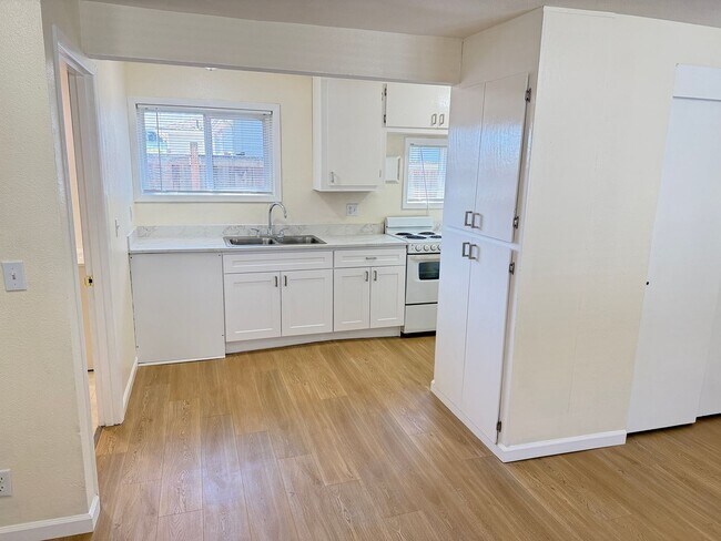 Foto del edificio - Updated Studio Apartment in Junction City!