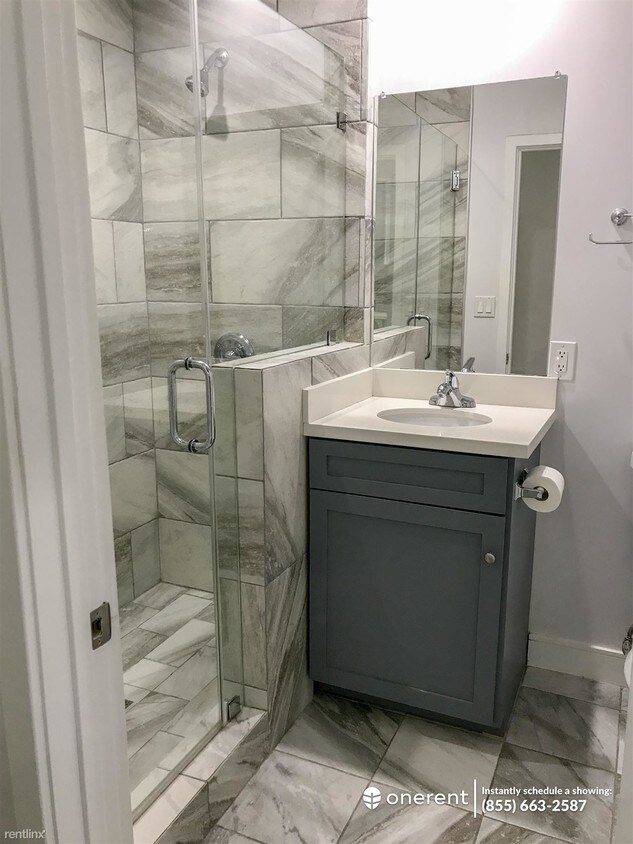 Foto principal - 2 br, 1 bath Duplex - 962 East 2nd Street -