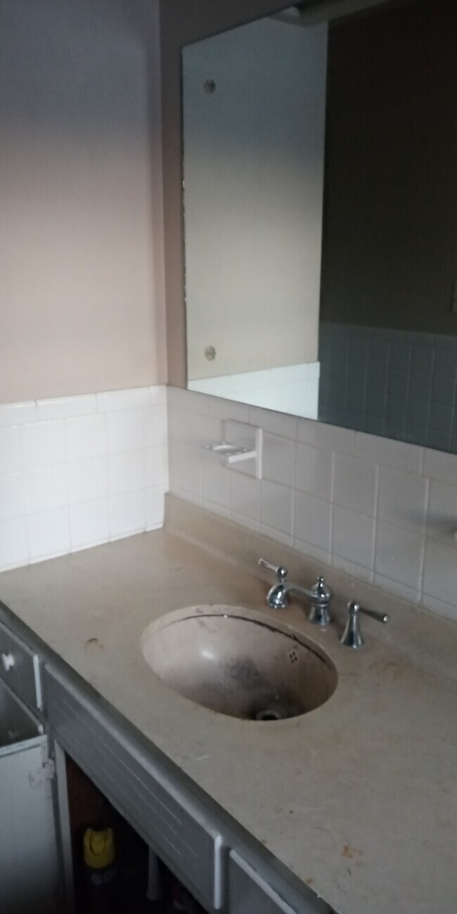 Foto del edificio - 468 Sunset Dr