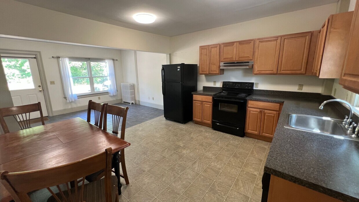Foto principal - UNH Student Rental Available for the 2026-...