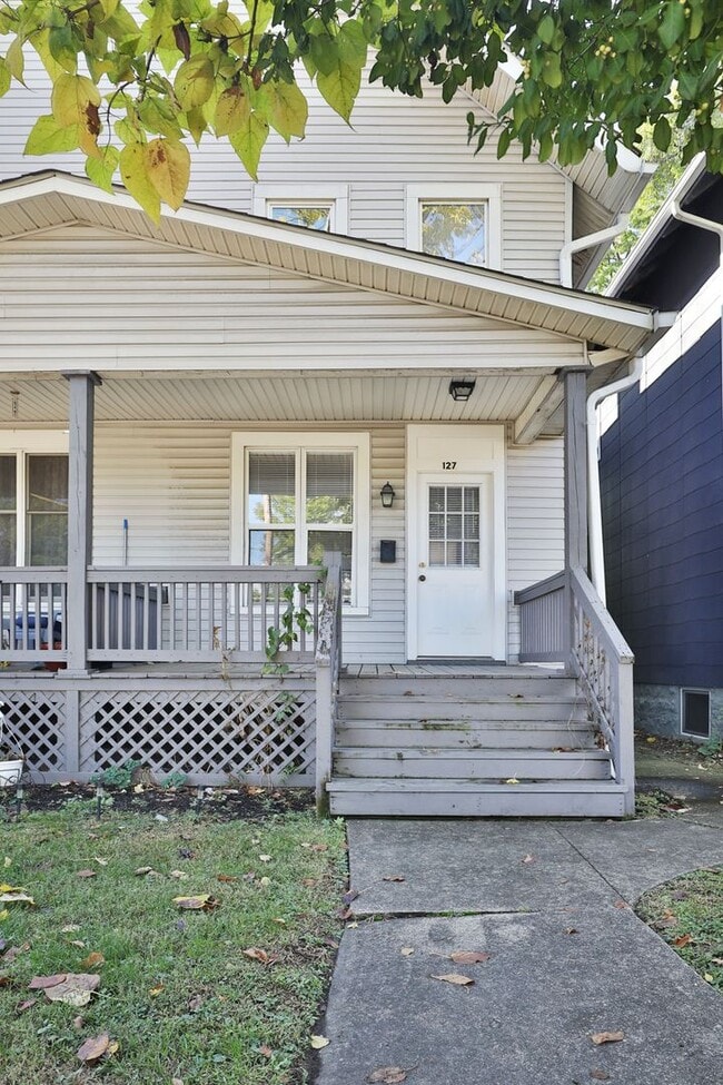 Building Photo - 127-129-129 E Hudson St