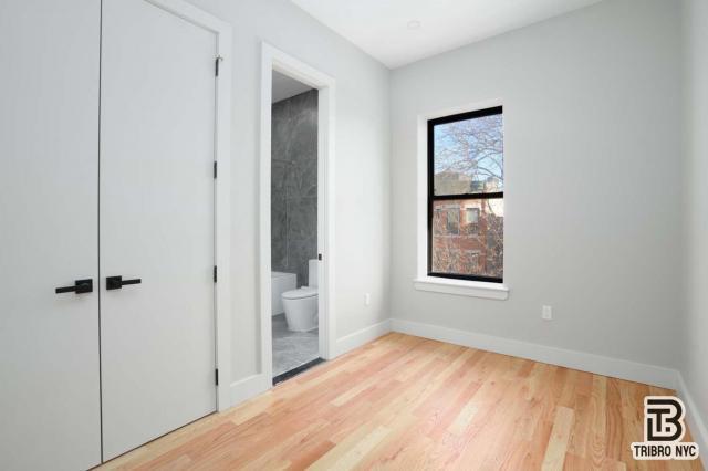 Foto del edificio - 3 bedroom in RIDGEWOOD NY 11385