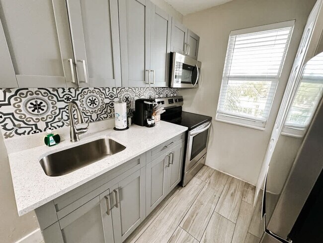 Foto del edificio - 50 Davie Blvd