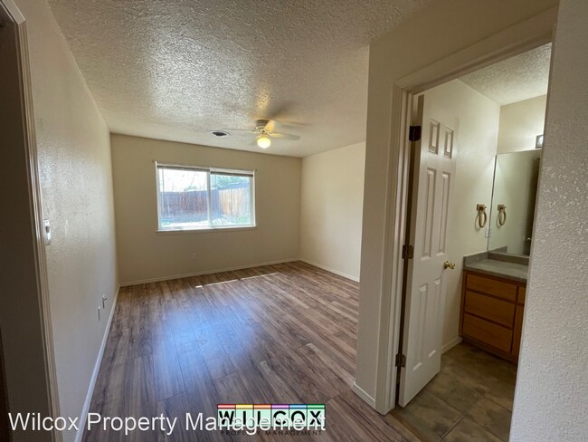 Building Photo - 3 br, 2 bath House - 815 Cholla Street