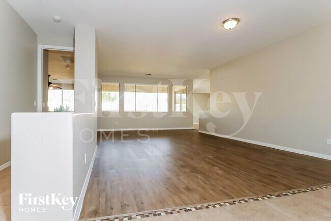 Building Photo - 14440 W Cora Ln