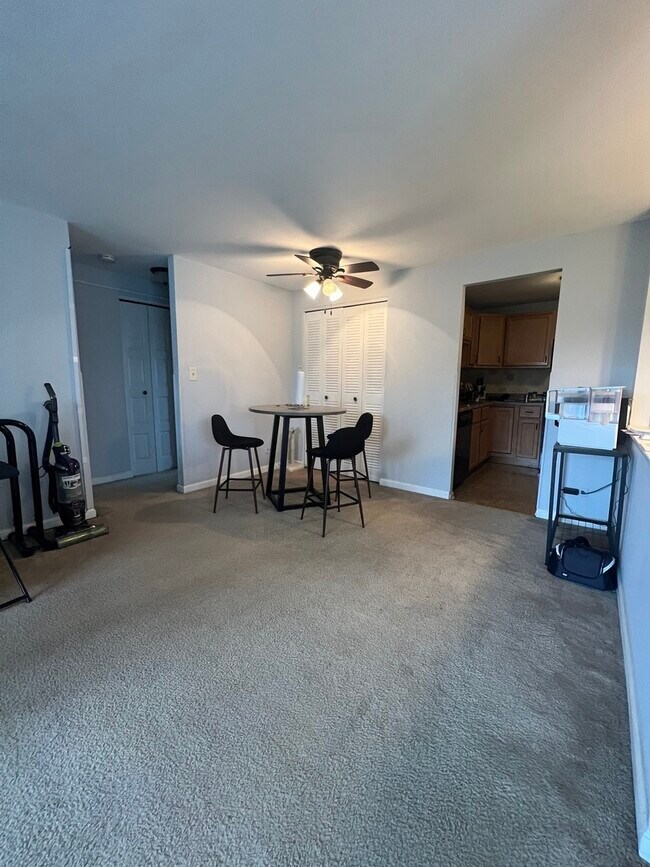 Foto del edificio - 921 Shattuck Ln