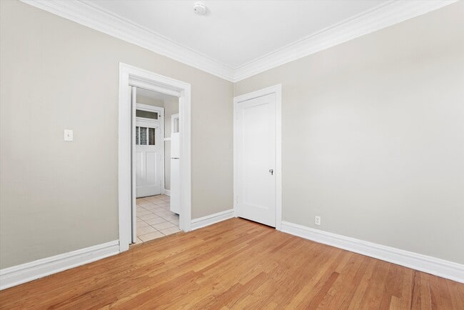 Foto del edificio - 36 Lawton Rd