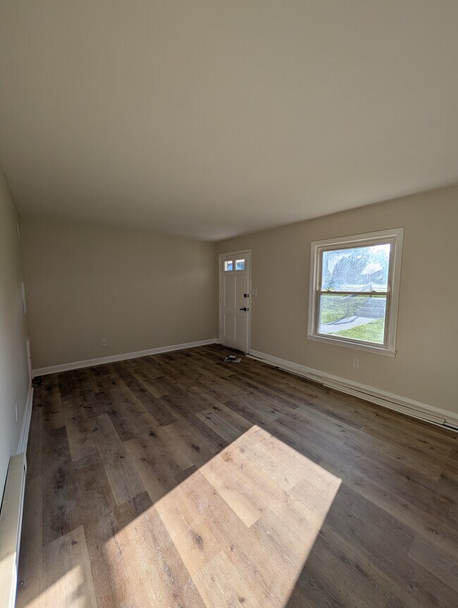 Building Photo - 3480 Hartford St