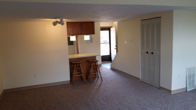 View from living room to front door - 3268 Niagara Sq