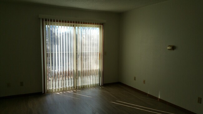 Foto del edificio - Aspen Lake 1 Bedroom Condominium available on Iowa City West Side