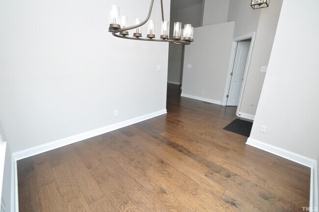 Building Photo - 104 Crestpoint Ct