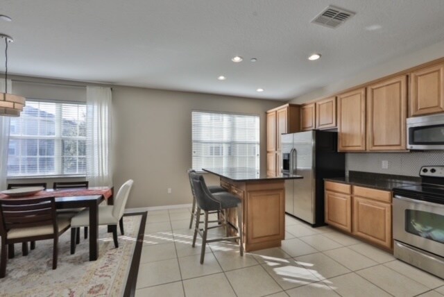 Foto del edificio - 10144 Arbor Run Dr