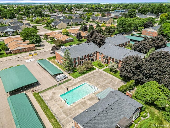 Foto del edificio - 34763 Maple Ln Dr