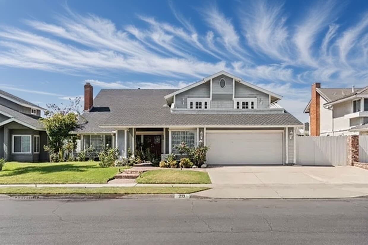 5BD/4BA POOL HOME IN ALTA VISTA SOUTH | SOLAR SAVINGS | $6,500/mo - **COMING SOON**5BD/4BA POOL HOME IN ALTA VISTA SOUTH | SOLAR SAVINGS | $6,500/mo
