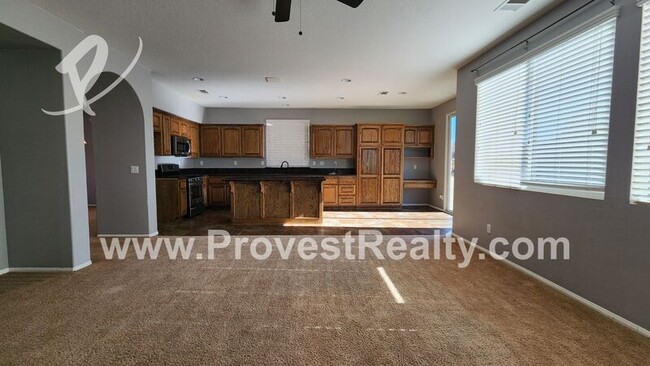 Foto del edificio - 13625 Larkspur Ct