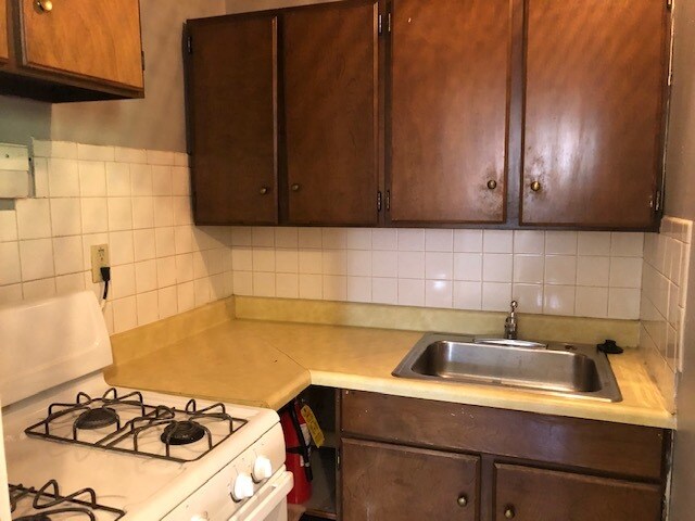 Foto principal - 711 E Burlington St