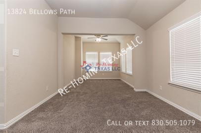 Foto del edificio - 13824 Bellows Path