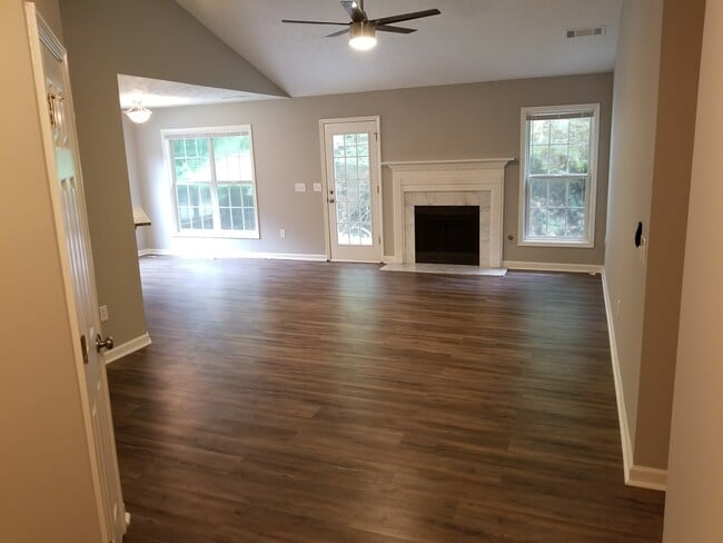 Building Photo - 2720 Dacula Cove Cir