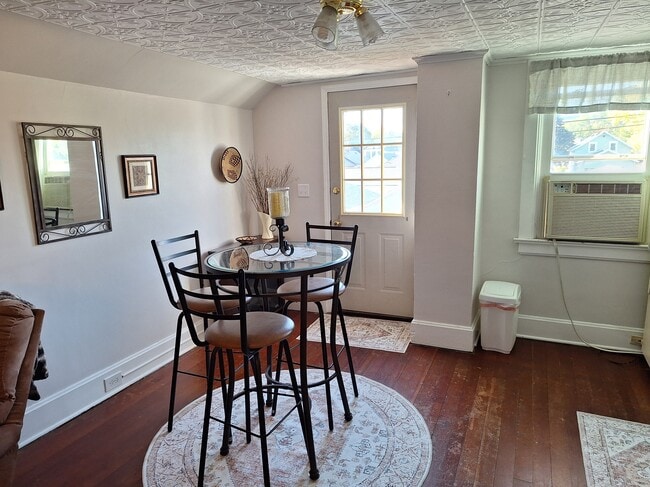 Dining Area - 507 E 2nd St