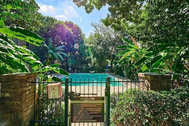 Photo - 10047 Westpark Dr Apartment