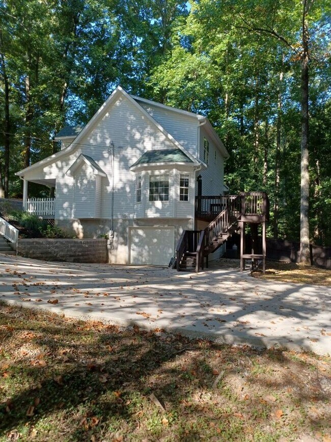 Building Photo - 3 br, 2 bath House - 7569 King Rd.