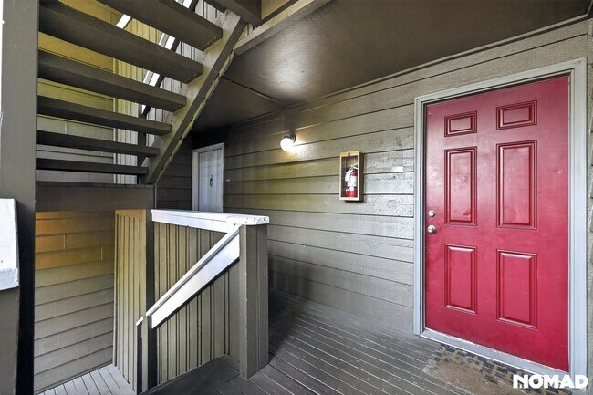 Building Photo - 2311 Kent Des Moines Rd