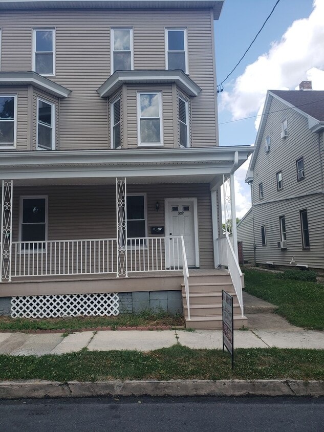 Primary Photo - 327-329 W. King Street