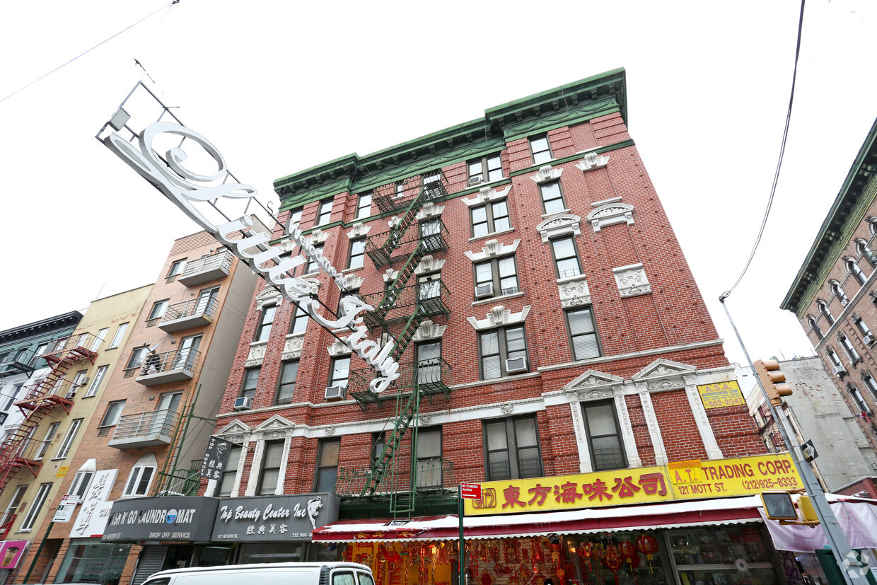 Foto principal - 121 Mott St