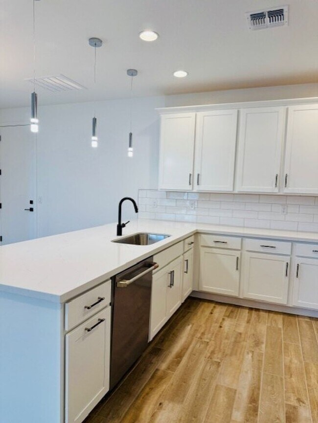 Building Photo - BRAND NEW HOME IN UNION PARK AT NORTERRA I...