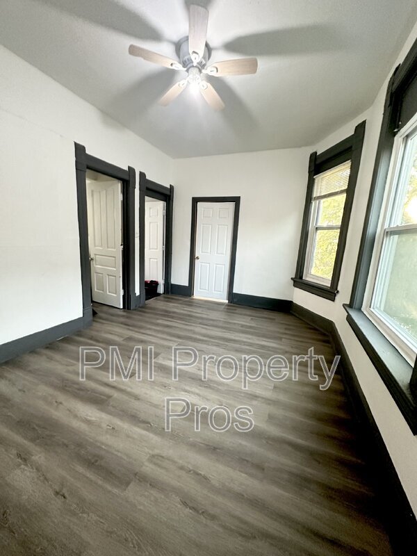 Foto del edificio - 2111A N 34th St