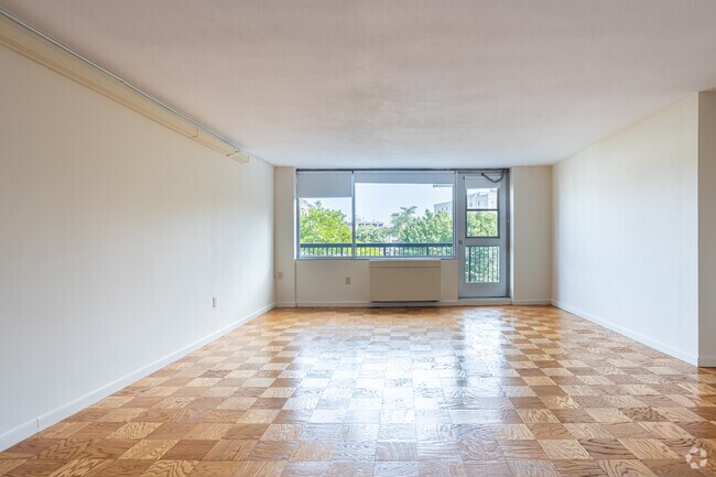 3HAB, 2BA - 101 Monmouth St Apartments