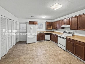 Building Photo - 426 Buckingham Cir