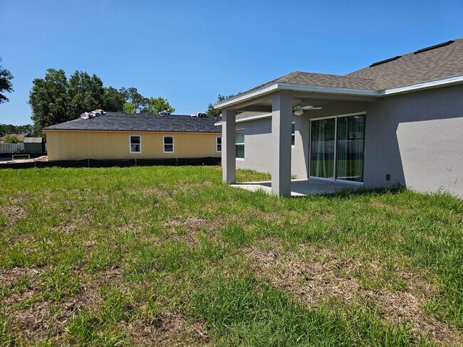 Building Photo - $1,000 OFF 1ST MONTHS RENT***STUNNING 3/2 ...