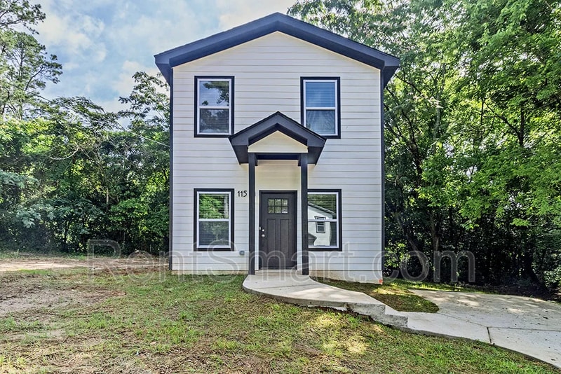 Primary Photo - 114 Emily St