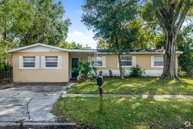 Building Photo - 6650 Pinnochio Dr