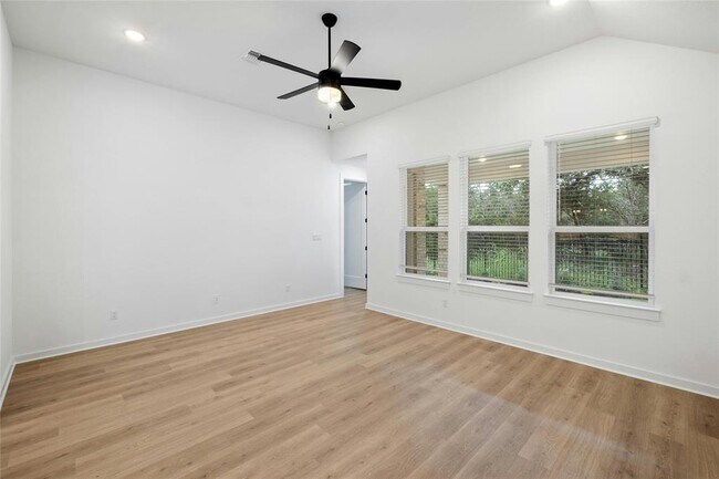 Building Photo - 250 Kimble Creek Lp