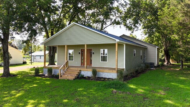 Building Photo - 2915 Sidonia Rd